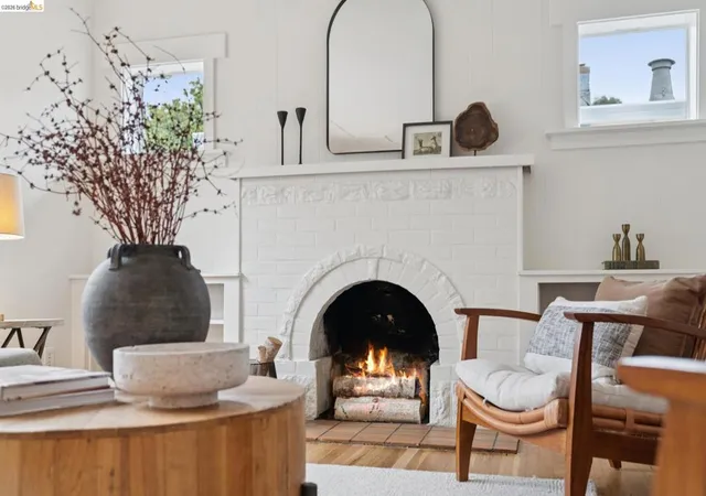 Photo 2 of Sale Pending at 4261 Suter St, Oakland, CA 94619 | MLS# 41149355 | Listing updated on 2026-10-07