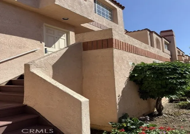Listing Photo 4 - Condo for sale in building located at 3101 Plz Del Amo, Torrance, CA 90503 - Unit #37