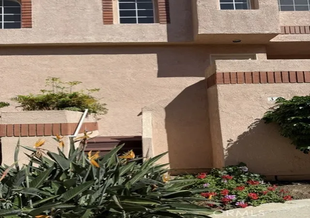Listing Photo 5 - Condo for sale in building located at 3101 Plz Del Amo, Torrance, CA 90503 - Unit #37