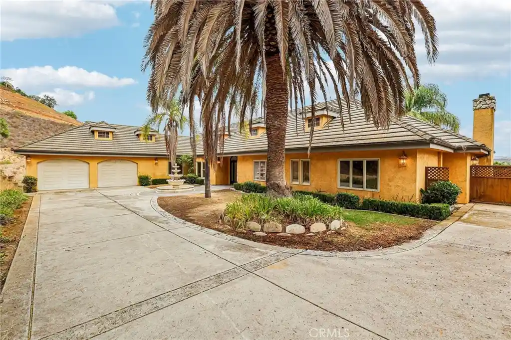 Photo 1 of Single family home for sale at 30181 Via Maria Elena, Bonsall, CA 92003 | MLS# DW26206596 | Listing updated on 2026-10-16