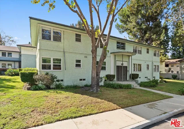 Photo 1 of Condo for sale at 5829 Bowcroft St #4, Los Angeles, CA 90016 | MLS# 26992763 | Listing updated on 2026-10-02