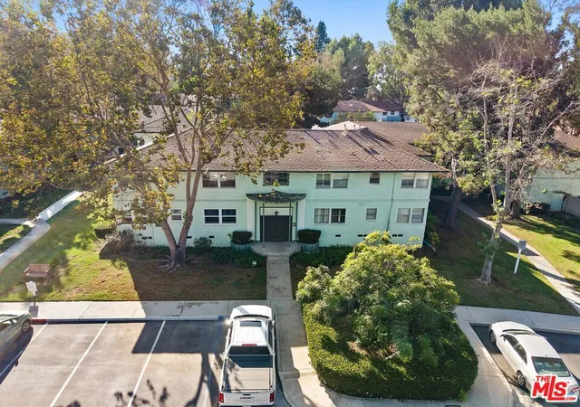 Photo 3 of Condo for sale at 5829 Bowcroft St #4, Los Angeles, CA 90016 | MLS# 26992763 | Listing updated on 2026-10-02