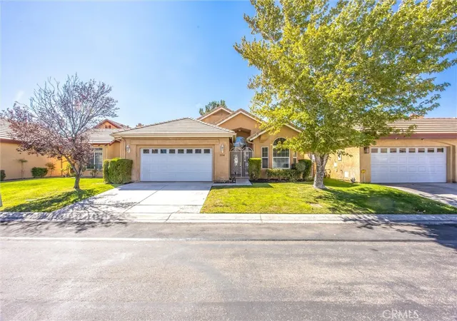 Photo 4 of Single family home for sale at 11244 Country Clb Dr, Apple Valley, CA 92308 | MLS# HD26206074 | Listing updated on 2026-10-05