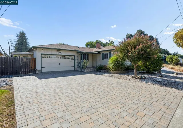 Single family home for sale at 3926 Beechwood Dr, Concord, CA 94519 | MLS# 41149371