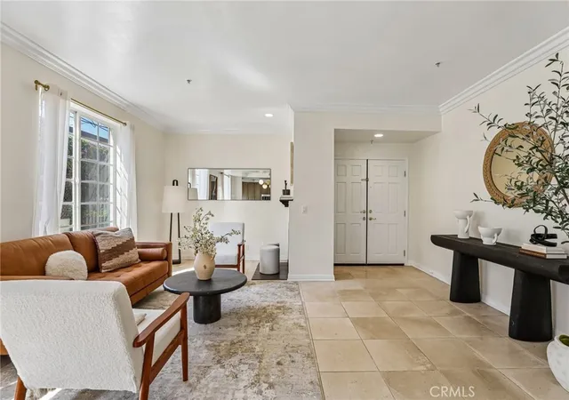 Photo 4 of Townhouse for sale at 3119 S Durango #7, Los Angeles, CA 90034 | MLS# AR26209386 | Listing updated on 2026-10-11