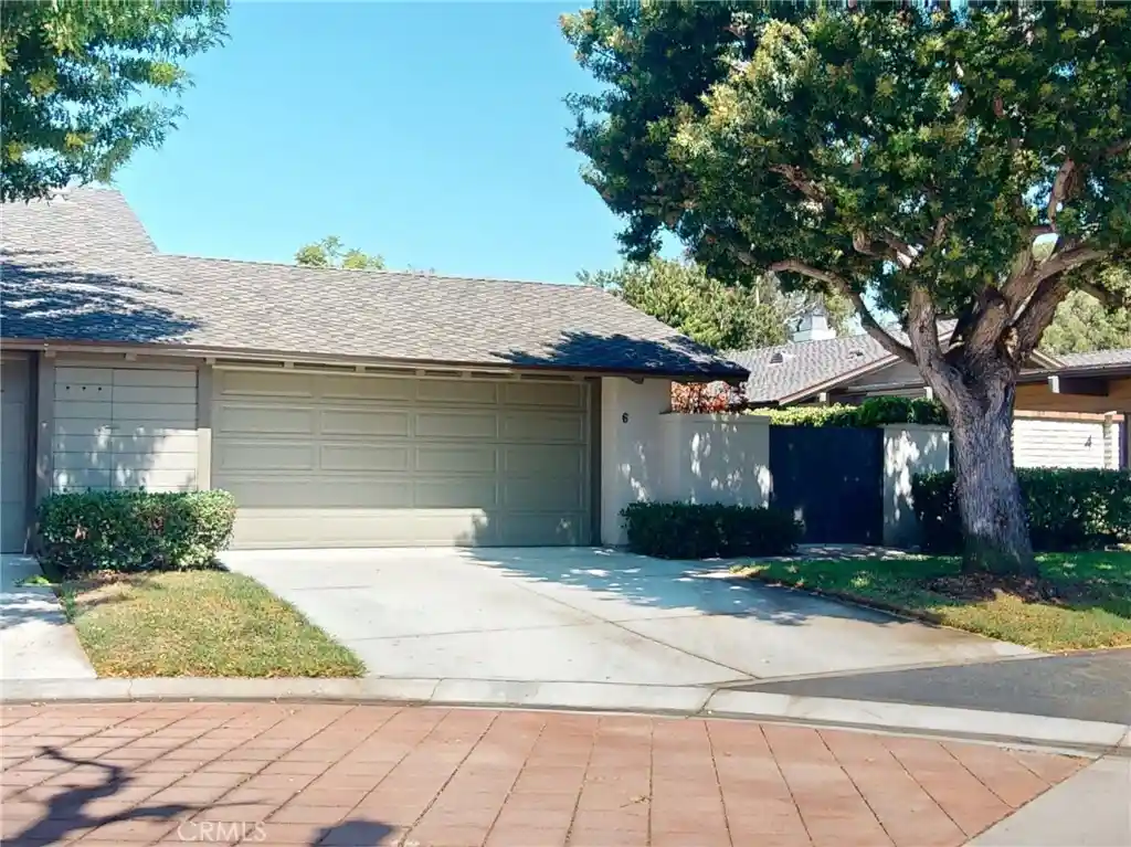 Townhouse for sale at 6 Palos, Irvine, CA 92612 | MLS# OC26186338