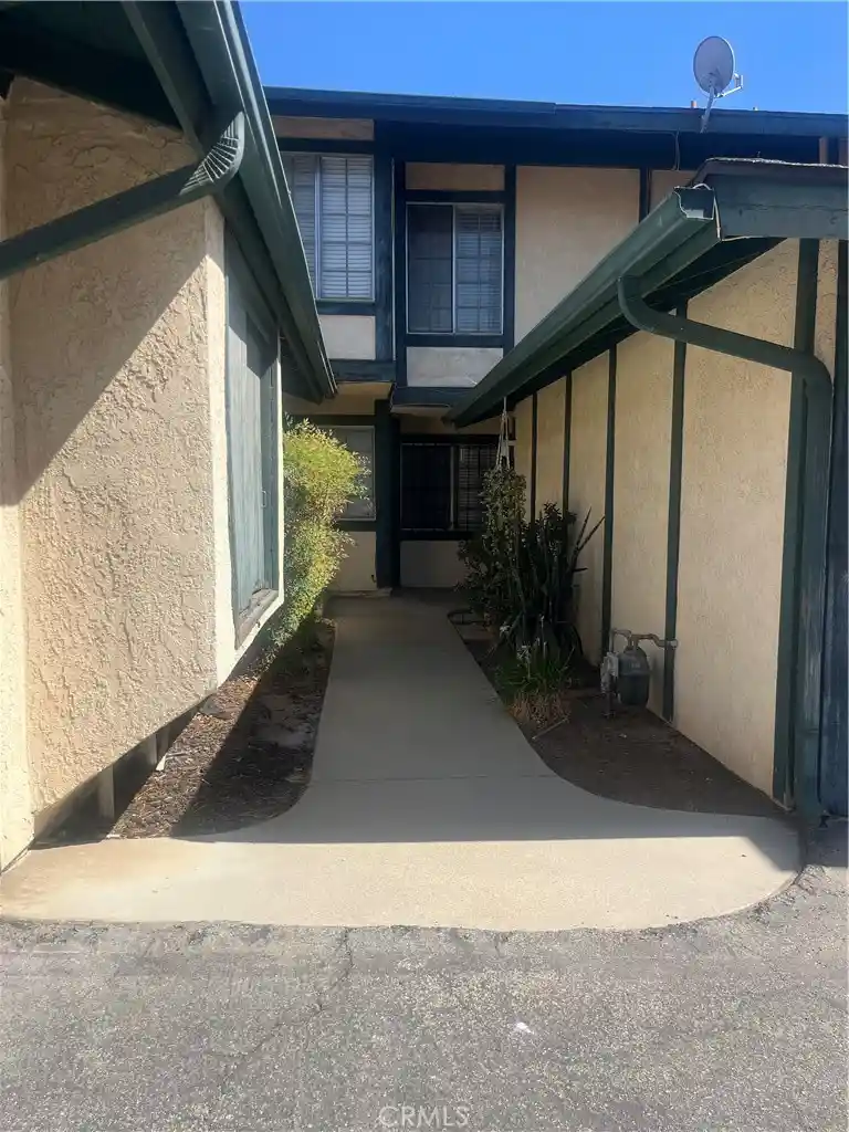 Listing Photo 1 - Condo for sale in 3775 Oxford located at 3775 Oxford, San Bernardino, CA 92404 - Unit 3775 Oxford