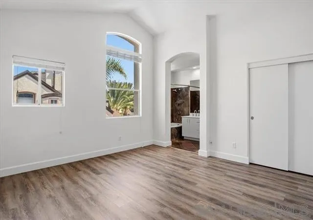 Listing Photo 4 - Condo for sale in building located at 12630 Carmel Country Rd, San Diego, CA 92130 - Unit #112