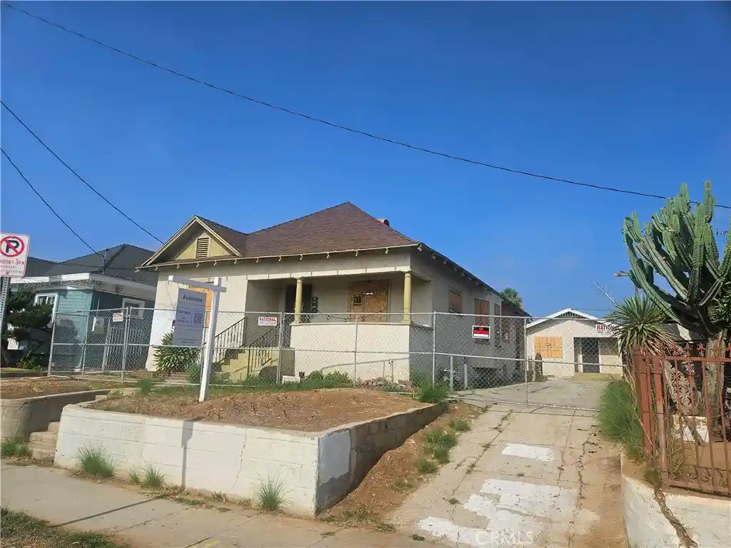 Multi family home for sale at 507 S Grande Vista Ave, Los Angeles, CA 90063 | MLS# SW26197208