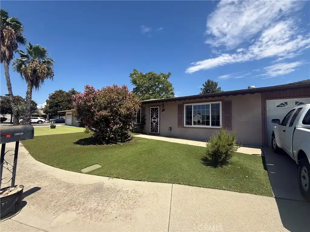 Photo 1 of Single family home for sale at 810 Majela, Hemet, CA 92543 | MLS# IG26209459 | Listing updated on 2026-10-18