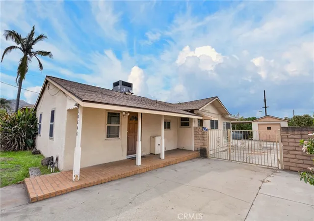 Photo 1 of Sale Pending at 10646 Nettleton St, Sun Valley, CA 91352 | MLS# SR26197527 | Listing updated on 2026-10-01