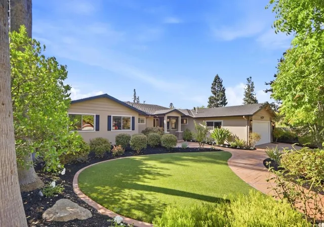 Photo 3 of Sale Pending at 227 Belgatos Rd, Los Gatos, CA 95032 | MLS# ML82062621 | Listing updated on 2026-10-02