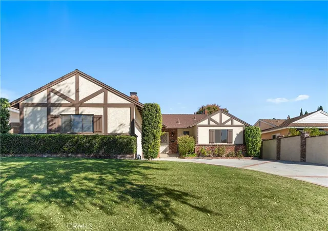 Photo 2 of Single family home for sale at 1114 N Acacia Ave, Fullerton, CA 92831 | MLS# OC26209531 | Listing updated on 2026-10-03