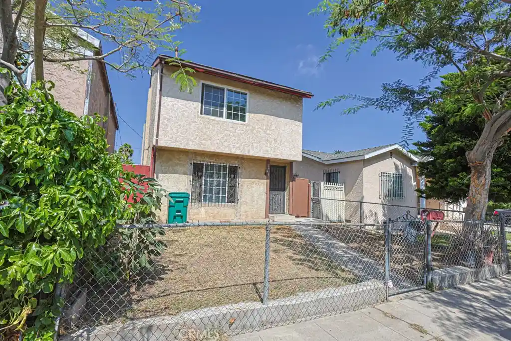 Photo 1 of Single family home for sale at 1019 East 21st, Long Beach, CA 90806 | MLS# PW26209537 | Listing updated on 2026-10-18