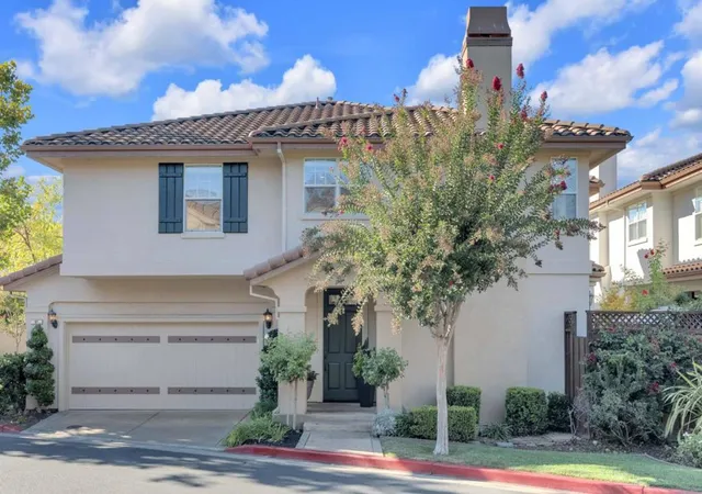 Photo 2 of Sale Pending at 185 Terreno De Flores Cir, Los Gatos, CA 95032 | MLS# ML82062624 | Listing updated on 2026-10-11