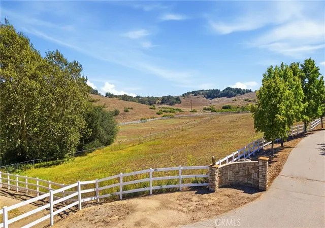 Photo 3 of Land for sale at 8 Oak Trl Ct, Murrieta, CA 92562 | MLS# SW26206039 | Listing updated on 2026-09-25