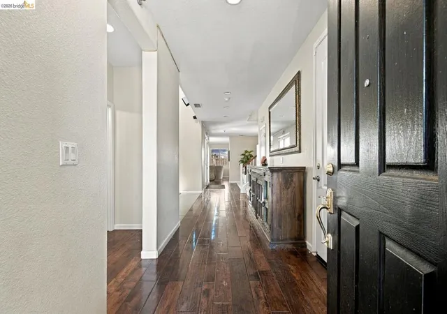Photo 1 of Single family home for sale at 5371 Gold Crk Cir, Discovery Bay, CA 94505 | MLS# 41149393 | Listing updated on 2026-10-01