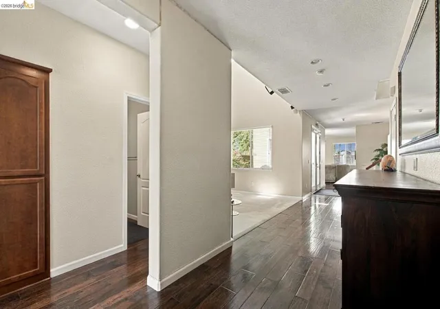 Photo 3 of Single family home for sale at 5371 Gold Crk Cir, Discovery Bay, CA 94505 | MLS# 41149393 | Listing updated on 2026-10-01