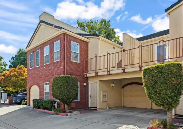 Photo 3 of Sale Pending at 842 Shooting Star Ter, Sunnyvale, CA 94086 | MLS# ML82062630 | Listing updated on 2026-10-02