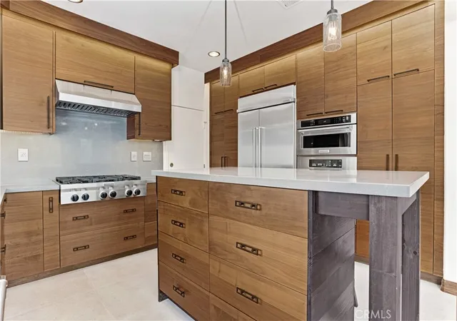 Photo 3 of Single family home for sale at 2588 Thorman, Tustin, CA 92782 | MLS# OC26208763 | Listing updated on 2026-10-12