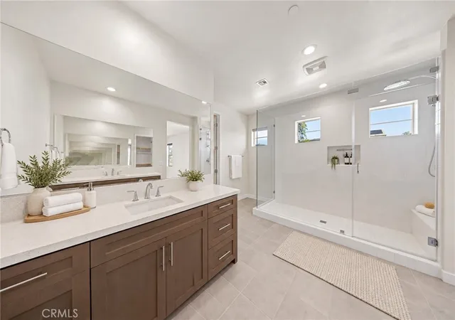 Photo 60 of Single family home for sale at 370 Brackens, Lake Forest, CA 92630 | MLS# OC26209101 | Listing updated on 2026-10-10