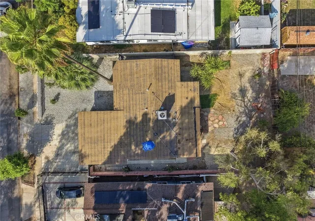 Photo 2 of Single family home for sale at 18707 Lull, Reseda, CA 91335 | MLS# SR26208548 | Listing updated on 2026-10-01