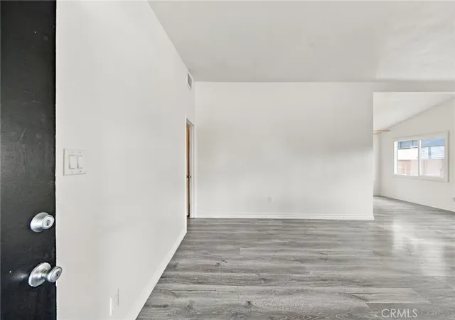 Photo 3 of Single family home for sale at 18707 Lull, Reseda, CA 91335 | MLS# SR26208548 | Listing updated on 2026-10-01