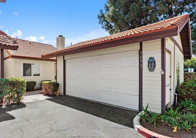 Photo 3 of Townhouse for sale at 5653 Tumbleweed Way, Oceanside, CA 92057 | MLS# NDP2608953 | Listing updated on 2026-10-02