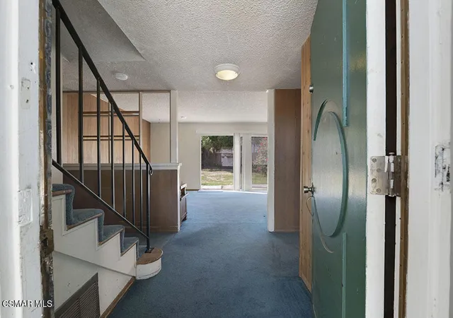Photo 3 of Single family home for sale at 2042 Kasten St, Simi Valley, CA 93065 | MLS# 226004582 | Listing updated on 2026-09-29