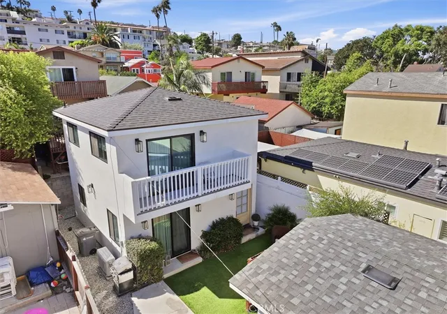 Photo 3 of Single family home for sale at 2641 S Kerckhoff Ave, San Pedro, CA 90731 | MLS# PV26209599 | Listing updated on 2026-09-26