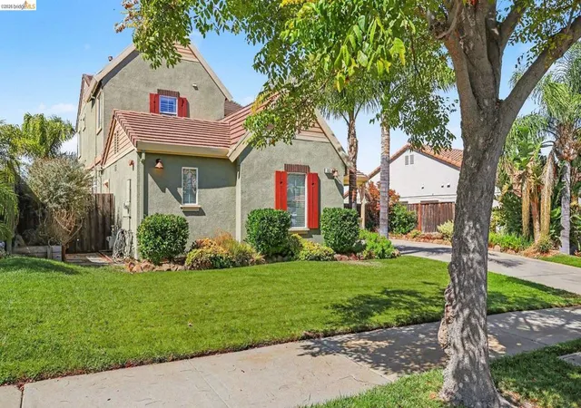 Photo 2 of Single family home for sale at 753 Waterville Dr, Brentwood, CA 94513 | MLS# 41149415 | Listing updated on 2026-10-02
