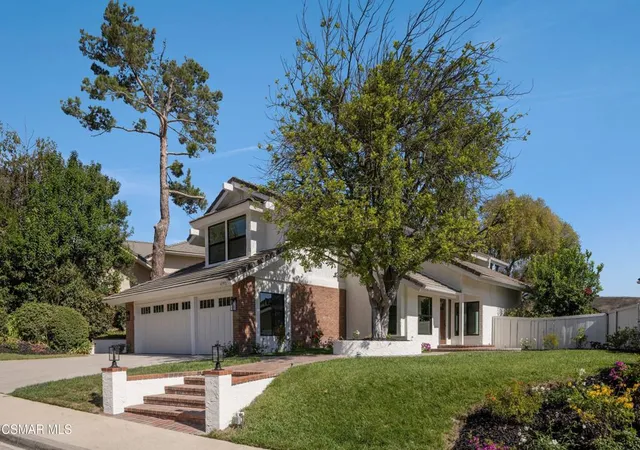 Photo 2 of Single family home for sale at 6592 Oak Springs Dr, Oak Park, CA 91377 | MLS# 226004583 | Listing updated on 2026-09-30