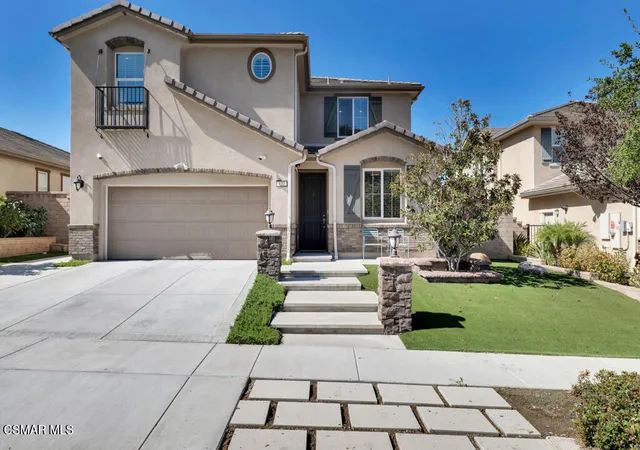 Photo 3 of Single family home for sale at 137 White Bark Ln, Simi Valley, CA 93065 | MLS# 226004584 | Listing updated on 2026-10-05