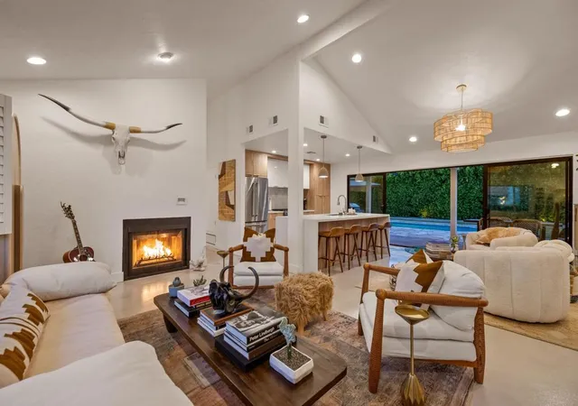 Photo 3 of Single family home for sale at 1055 E Louise Dr, Palm Springs, CA 92262 | MLS# 219153232PS | Listing updated on 2026-10-03