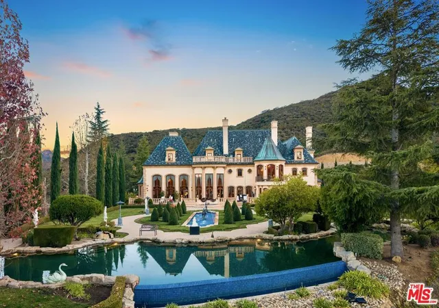 Photo 1 of Mansion for sale at 900 W Stafford Rd, Thousand Oaks, CA 91361 | MLS# 26992221 | Listing updated on 2026-10-02
