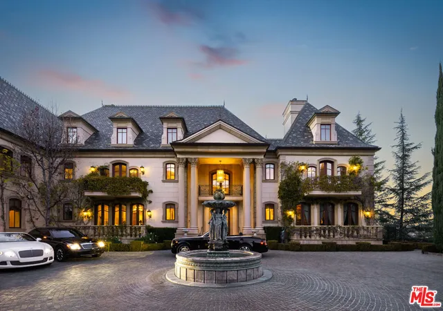 Photo 2 of Mansion for sale at 900 W Stafford Rd, Thousand Oaks, CA 91361 | MLS# 26992221 | Listing updated on 2026-10-02