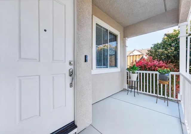 Photo 3 of Single family home for sale at 2498 Turnberry Ct, Brentwood, CA 94513 | MLS# ML82062655 | Listing updated on 2026-10-05