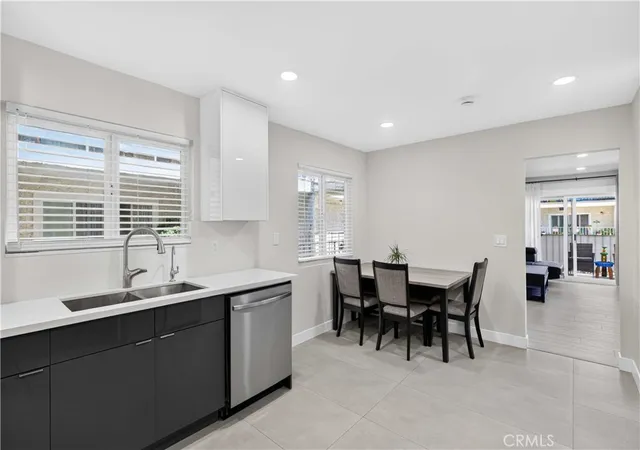 Photo 2 of Sale Pending at 1344 5th #16, Glendale, CA 91201 | MLS# GD26208885 | Listing updated on 2026-10-08