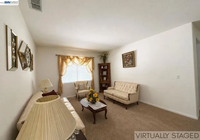 Photo 2 of Single family home for sale at 9736 Dynasty Way, Elk Grove, CA 95624 | MLS# 41149432 | Listing updated on 2026-10-02