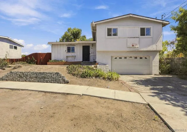 Photo 3 of Sale Pending at 669 Melrose Ave, Chula Vista, CA 91910 | MLS# 260023468SD | Listing updated on 2026-10-02
