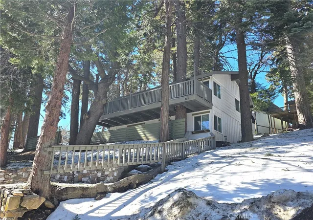 Photo 1 of Single family home for sale at 738 W Victoria Ct, Lake Arrowhead, CA 92352 | MLS# CV26209737 | Listing updated on 2026-10-11