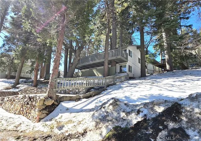 Photo 3 of Single family home for sale at 738 W Victoria Ct, Lake Arrowhead, CA 92352 | MLS# CV26209737 | Listing updated on 2026-10-11