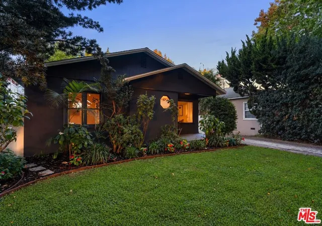 Photo 3 of Single family home for sale at 2441 21st Street, Santa Monica, CA 90405 | MLS# 26860309 | Listing updated on 2026-10-10