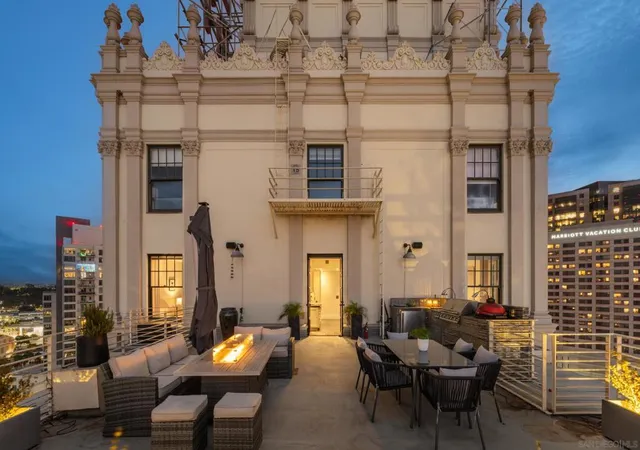 702 Ash St, 702 Ash St, San Diego, CA 92101