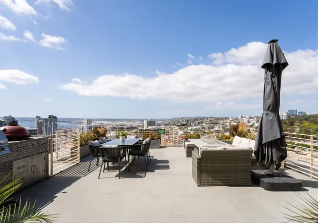 Listing Photo 4 - Condo for sale in building located at 702 Ash St, San Diego, CA 92101 - Unit #1400