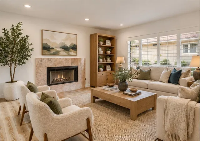 Photo 1 of Single family home for sale at 4776 Excelente Dr, Woodland Hills, CA 91364 | MLS# SR26209767 | Listing updated on 2026-09-27