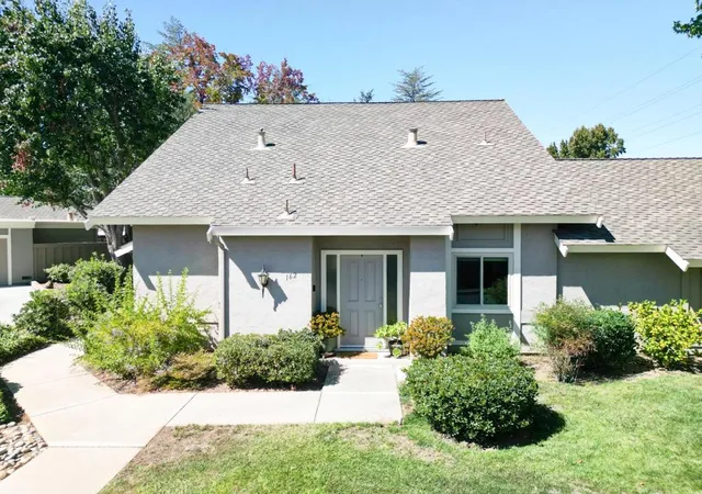 Photo 2 of Townhouse for sale at 162 Milmar Way, Los Gatos, CA 95032 | MLS# ML82062667 | Listing updated on 2026-10-11
