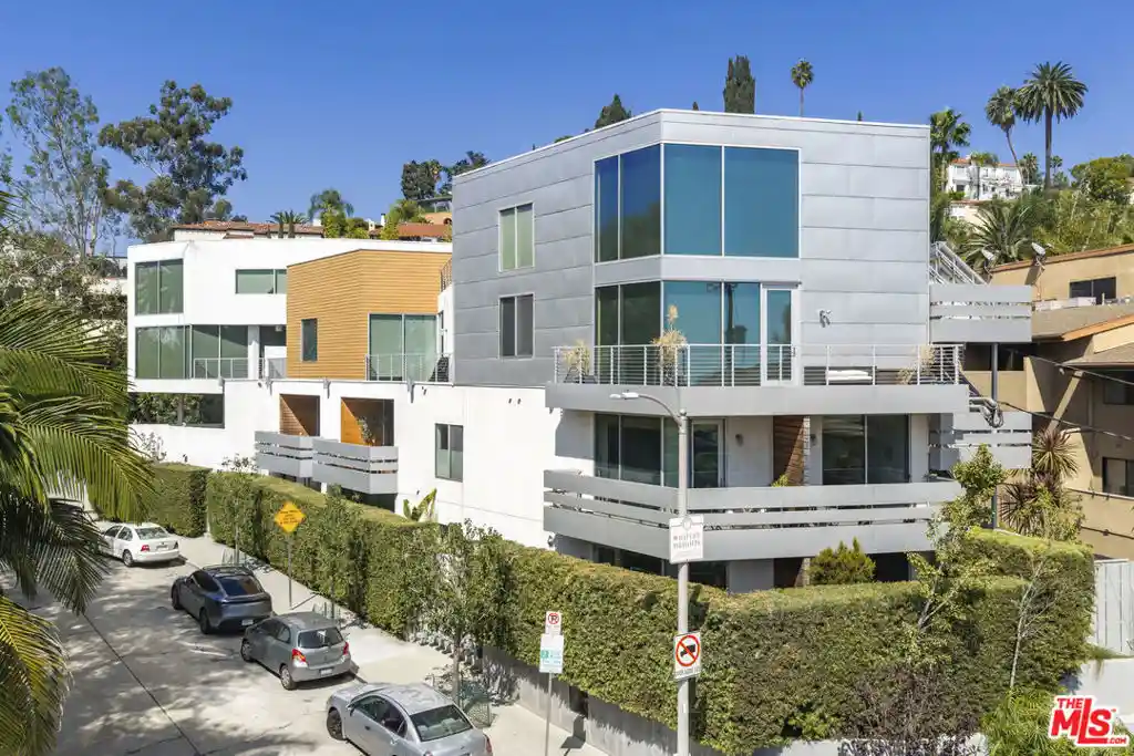 Condo for sale at 6683 Franklin Ave #3, Los Angeles, CA 90028 | MLS# 26992277
