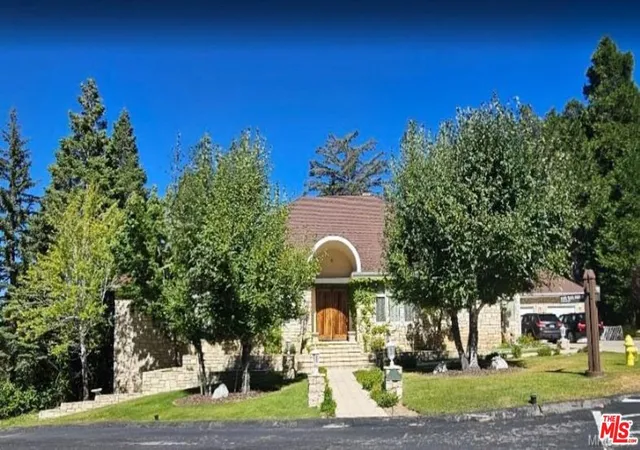 Photo 3 of Mansion for sale at 361 Redtail Hawk Ln, Lake Arrowhead, CA 92352 | MLS# 26992431 | Listing updated on 2026-10-10