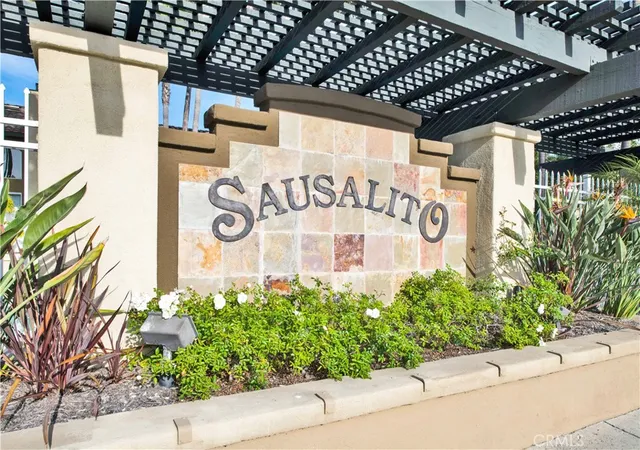 Listing Photo 4 - Condo for sale in building located at 58 Mira Mesa, Rancho Santa Margarita, CA 92688